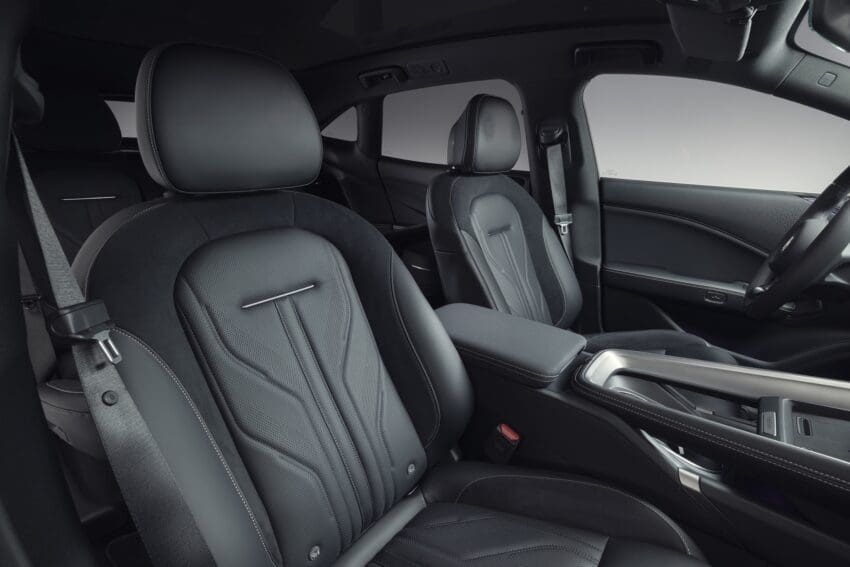 Zeekr 7GT interior seating