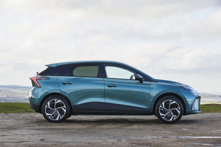 2026 MG4 profile view