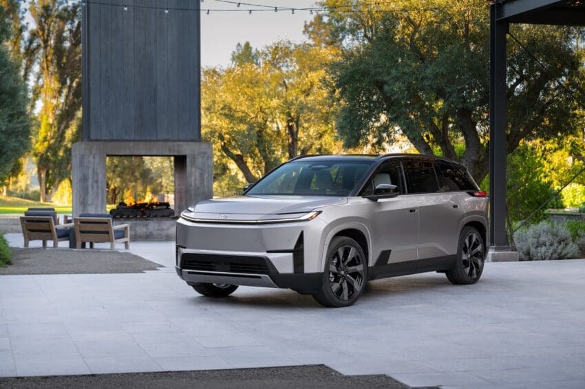 US-only Toyota Highlander EV gets three rows of seats and 320-mile range