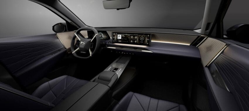 DS No7 SUV interior