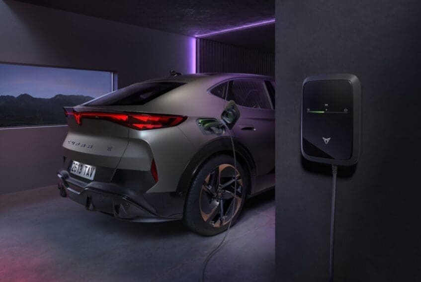 New Cupra Tavascan charging 58kWh battery 