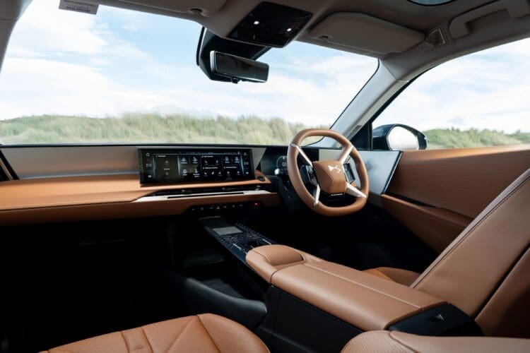 DS No8 interior