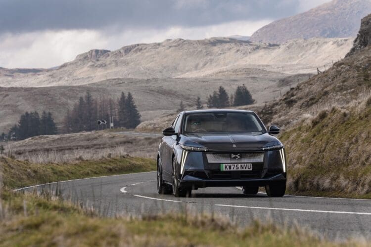 DS No8 review driving image
