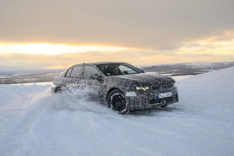 23026 BMW i3 winter testing