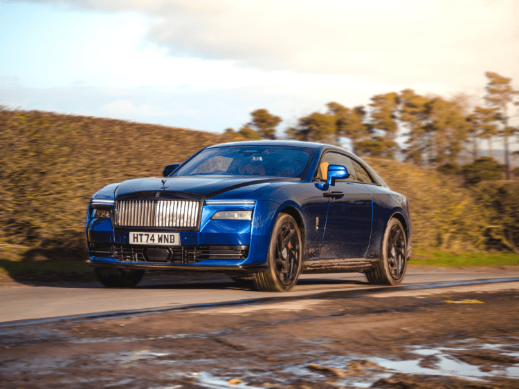 Rolls-Royce Black Badge Spectre review main image
