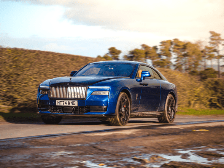 Rolls-Royce Black Badge Spectre review main image