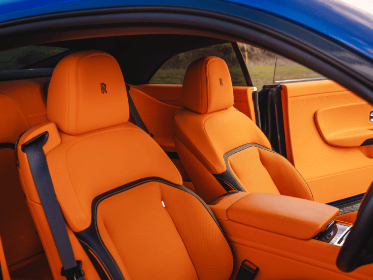 Tolls-Royce Black Badge Spectre interior