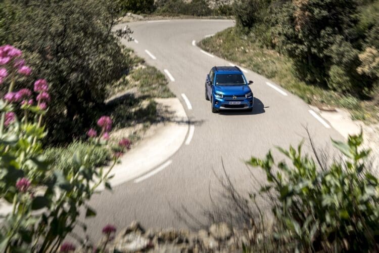 Citroen e-c3 urban range review driving image