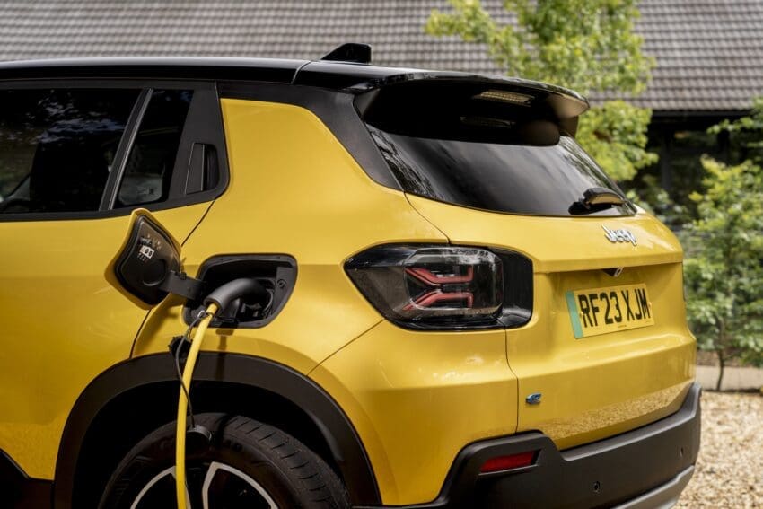 Jeep Avenger Electric charging