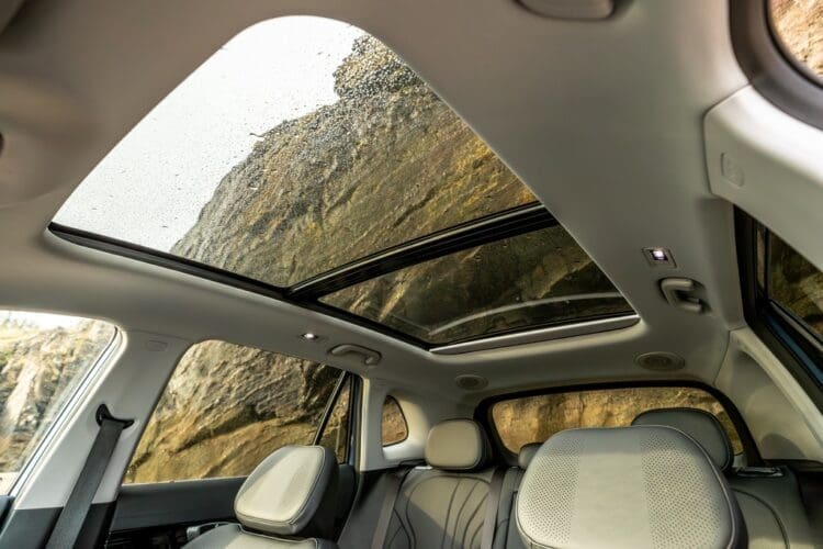 geely starray panoramic roof