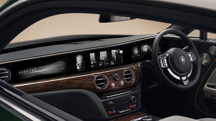 Rolls-Royce Spectre Series II walnut veneer dashboard