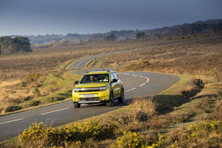 Fiat Grande Panda Electric La Prima dynamic driving