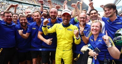 Di Grassi steals Shanghai thriller with final-lap pass as Wehrlein snatches title lead