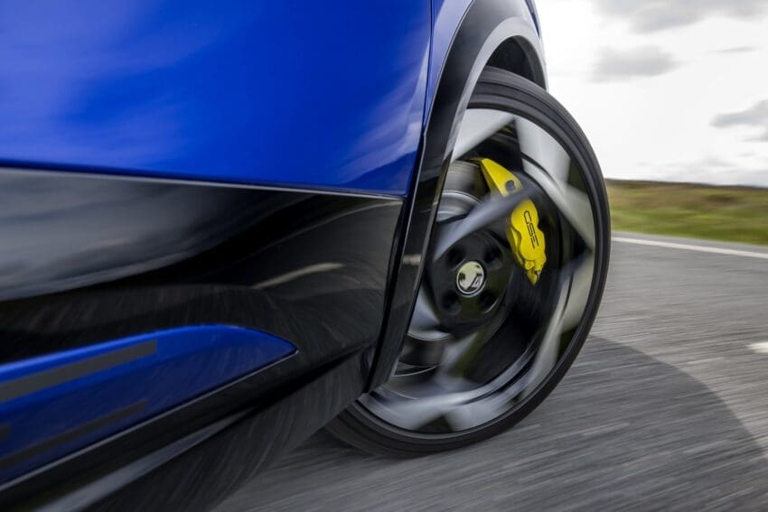 Vauxhall Mokka GSE review - driving impressions with GSE detailing on brakes